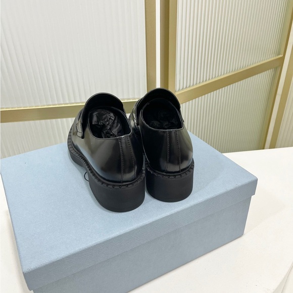 Prada black women's loafers - Picture 4 of 8